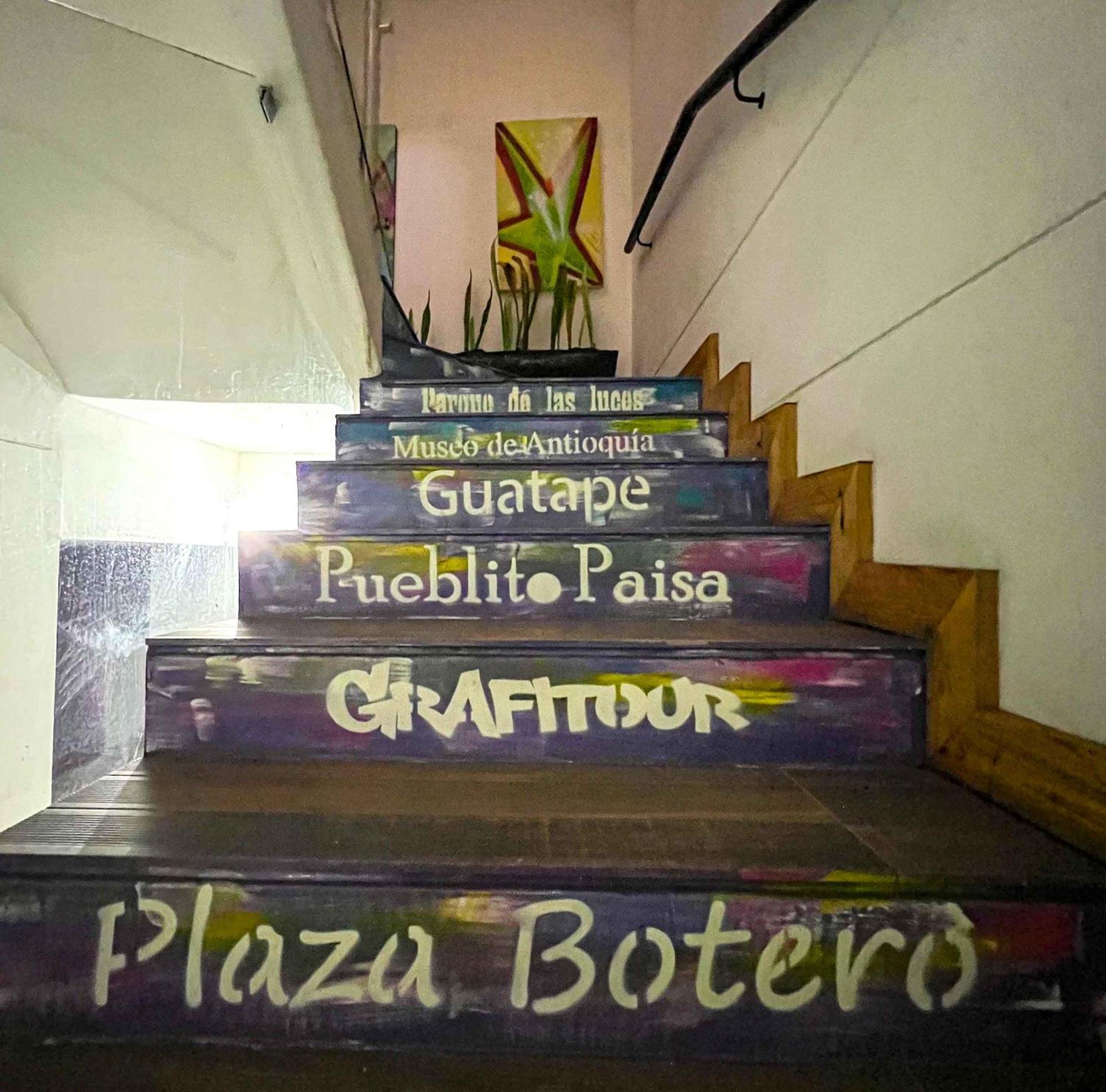 Hotel Medellin Arte Buitenkant foto